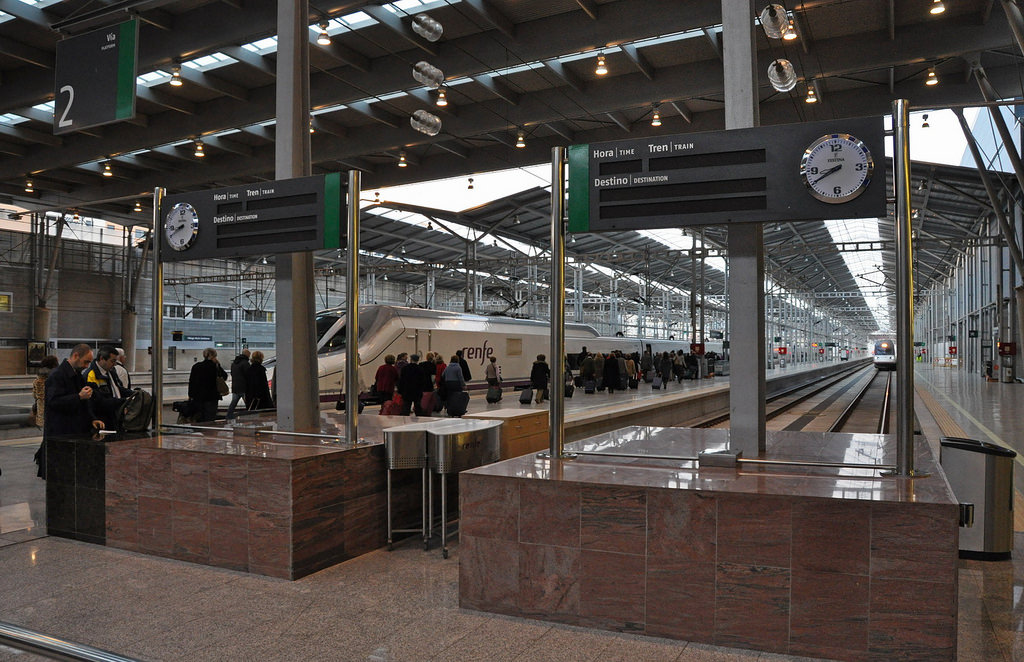 Железнодорожный вокзал Малаги (Maria Zambrano) фото: porochelt (flickr / C.C.)
