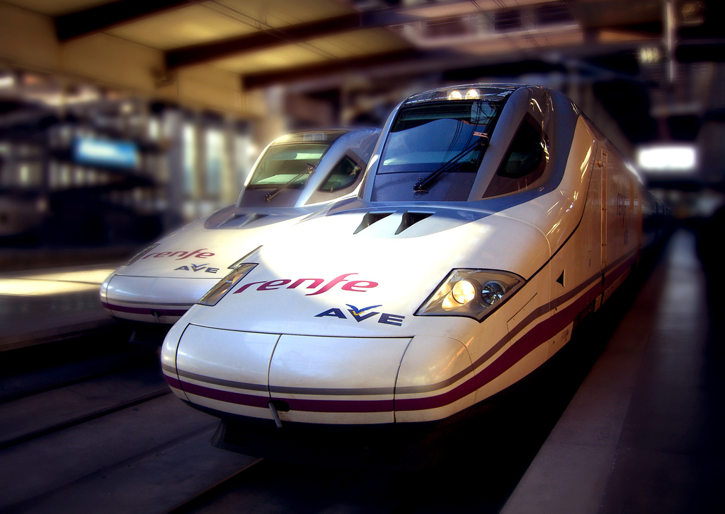 Высокоскоростные поездв фото: mikelo (flickr / C.C.)