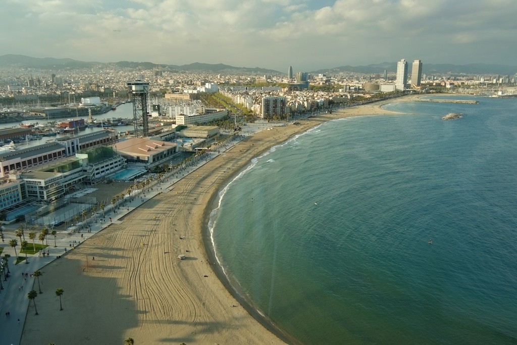 Сант Себастья. Лучшие пляжи в Барселоне / Фото: Adam Fowler (Flickr / C.C.)