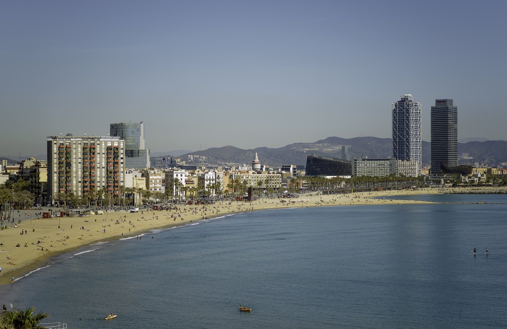 Пляж Барселоны / Фото: jikatu (Flickr / C.C.)